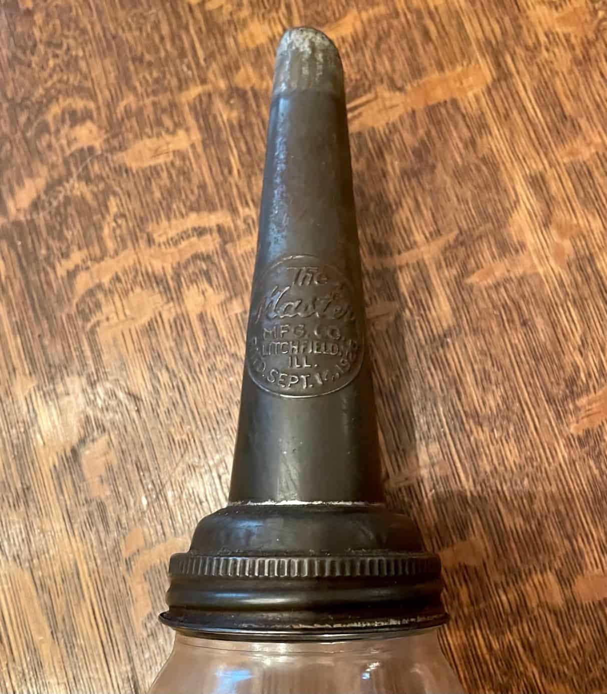 Old Chevrolet Oil Bottle with "The Master Mfg. Co." Spout - Image 3