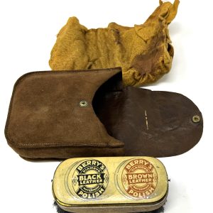 Small English Shoe Shine Kit